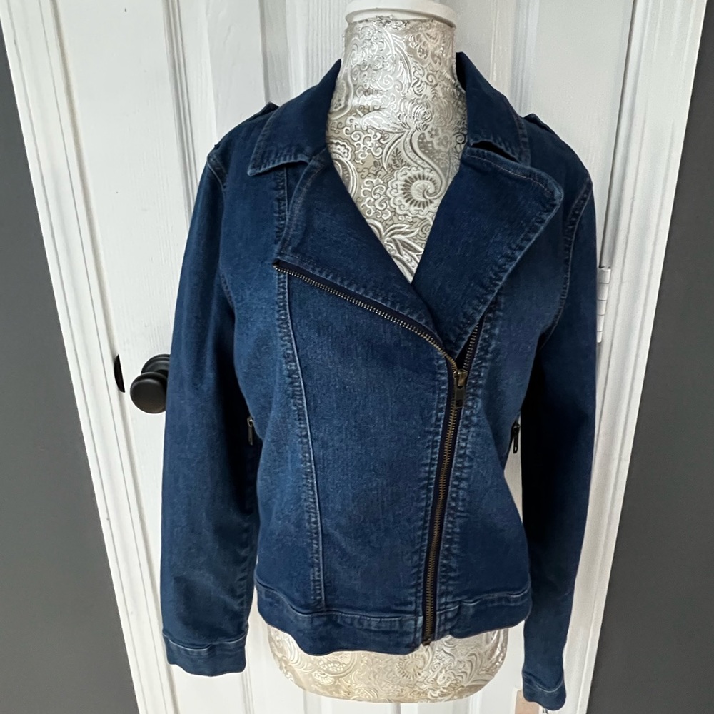 Gianni Bini denim jacket. Size XL